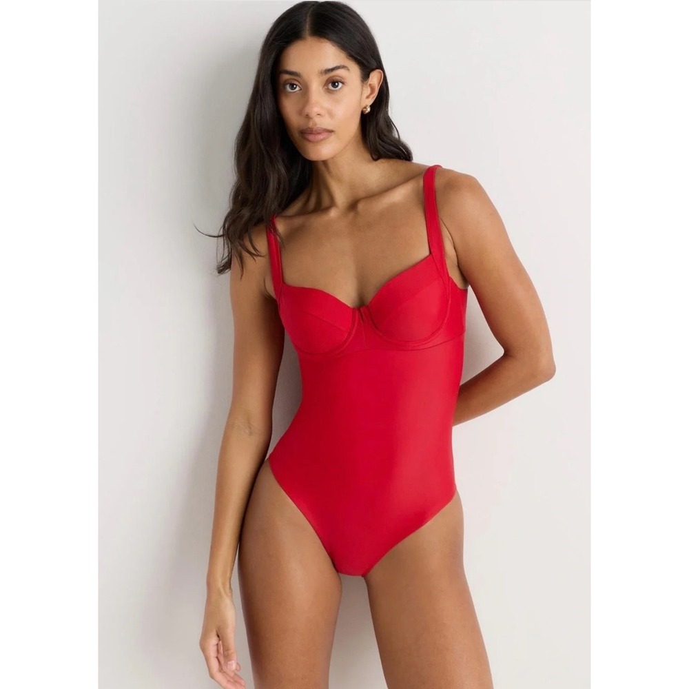 Quince Italian Underwire One-Piece Swimsuit Cherry Red Structured Medium NWT